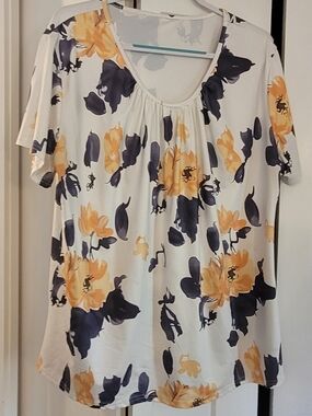 Women’s Blue & Yellow Floral  Scoop Neck Top
